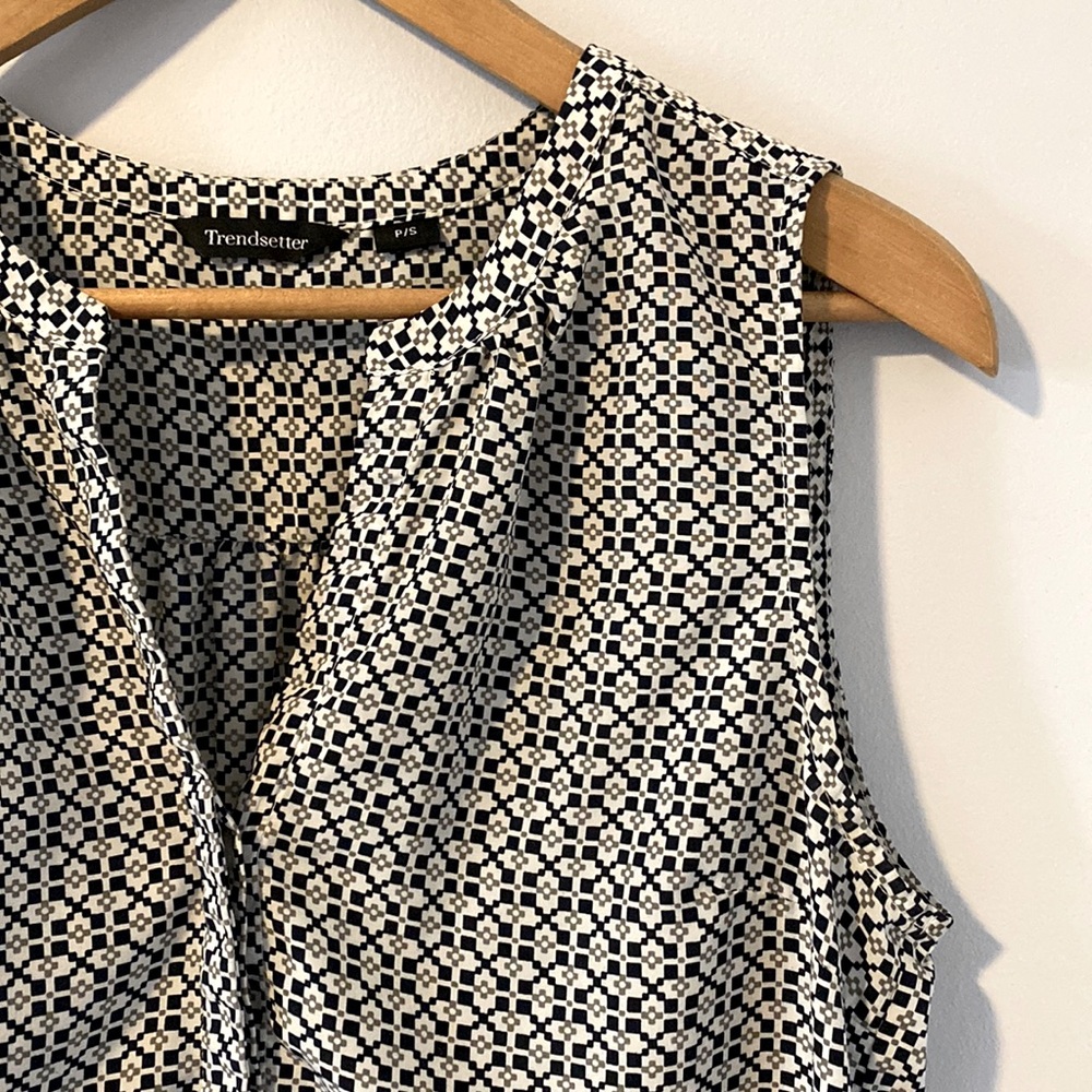 Trendsetter Sleeveless Tank Top